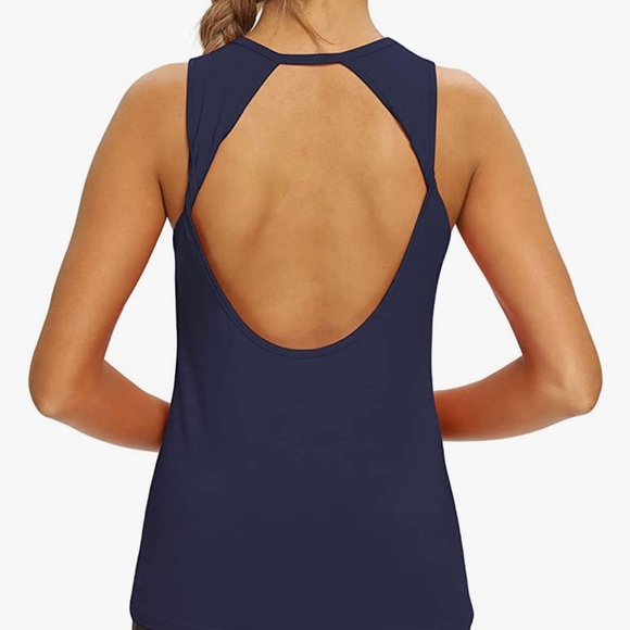 Open Back Top - Picture 3 of 7